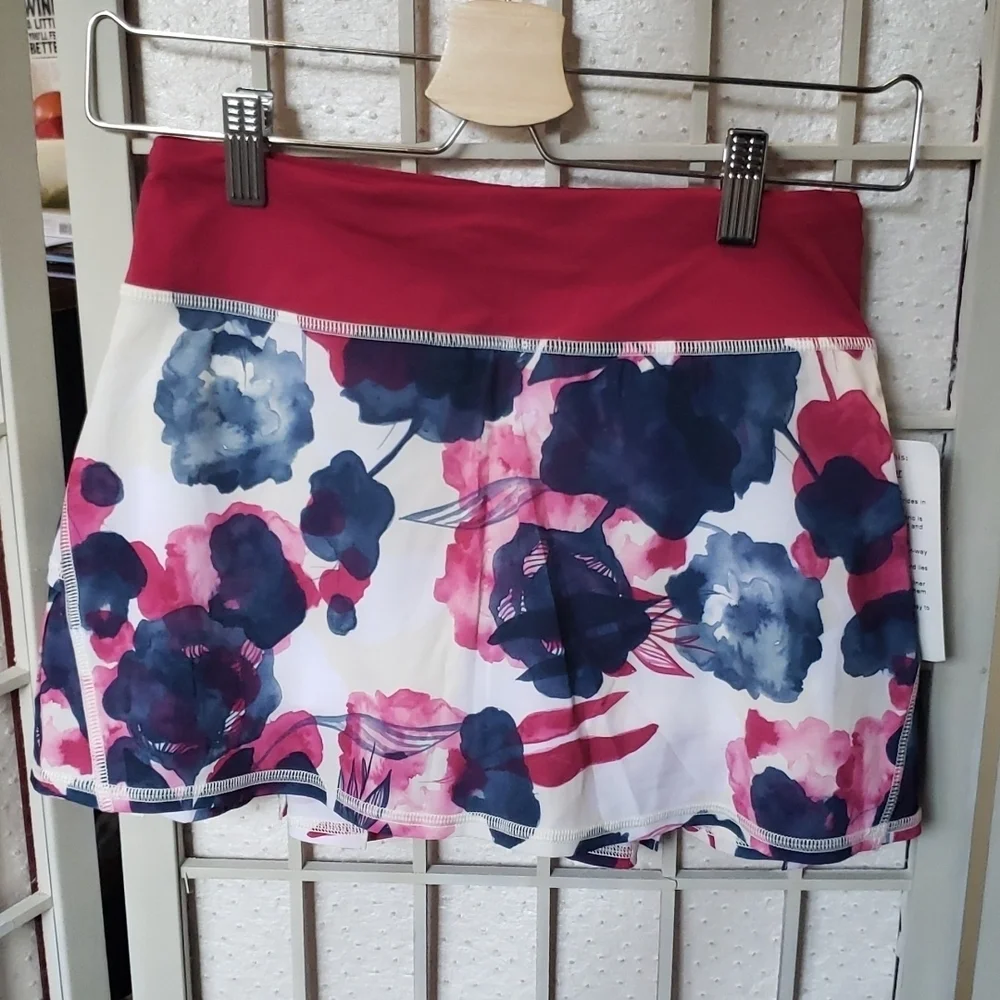 Lululemon Run Pace Setter watercolor print skort size 2 new